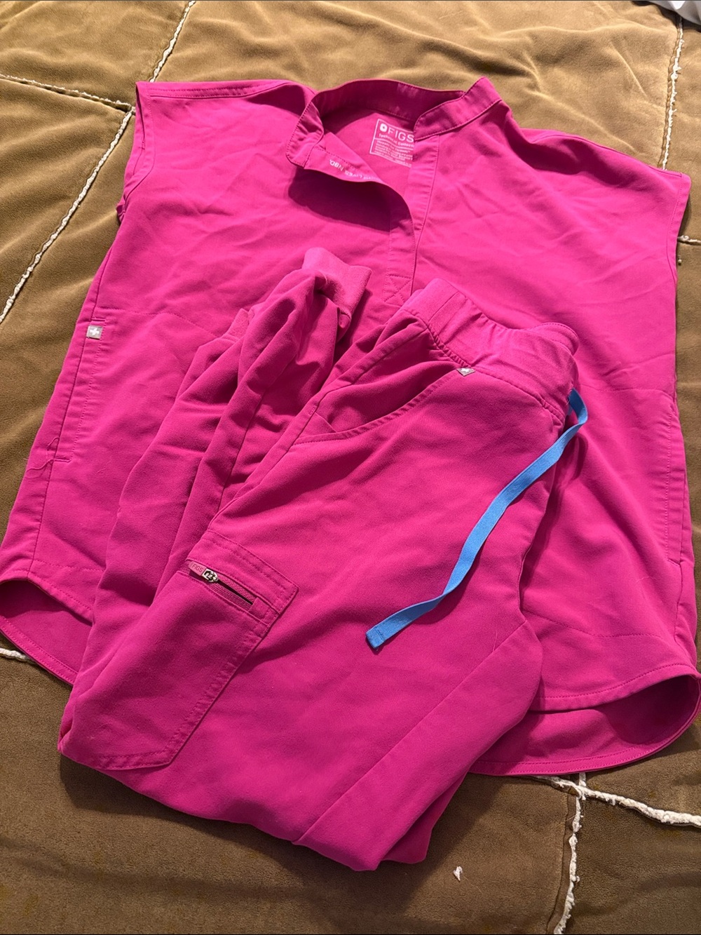 Figs Hot Pink Scrub Top and Jogger Set with Blue Drawstring XS